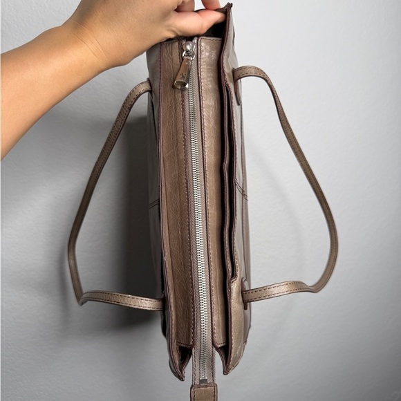 Hobo Leather Shoulder Tote Bag Brown Taupe Two Exterior Pockets Floral Lining - Picture 6 of 11